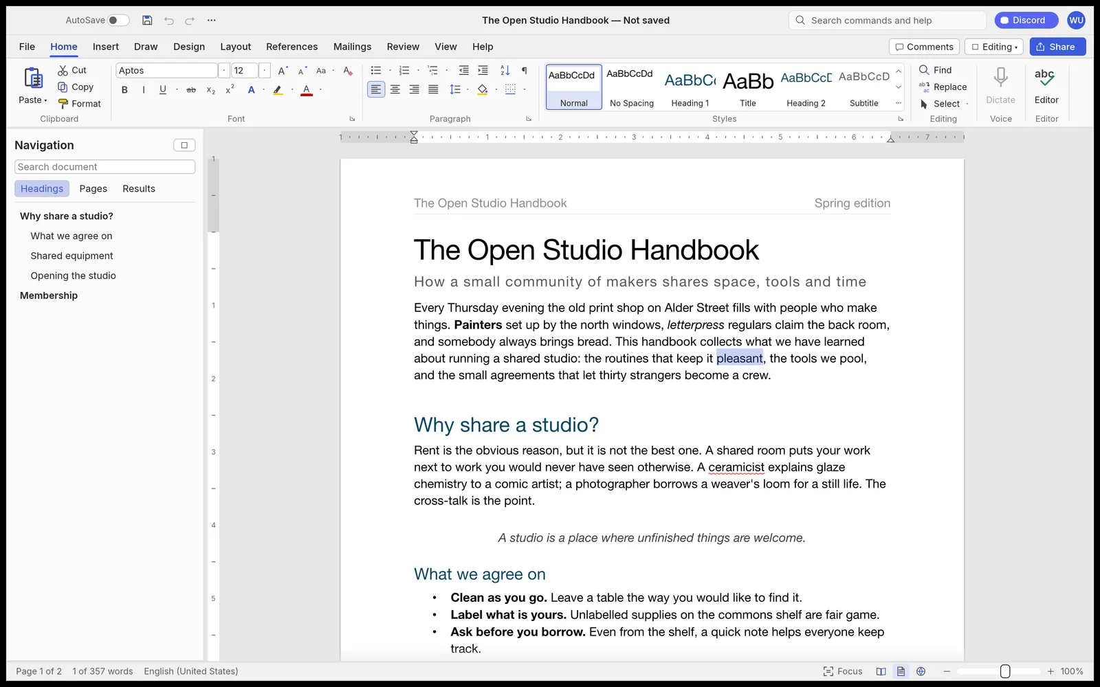 Illustration of the WordCraft interface: ribbon, styles and paginated document